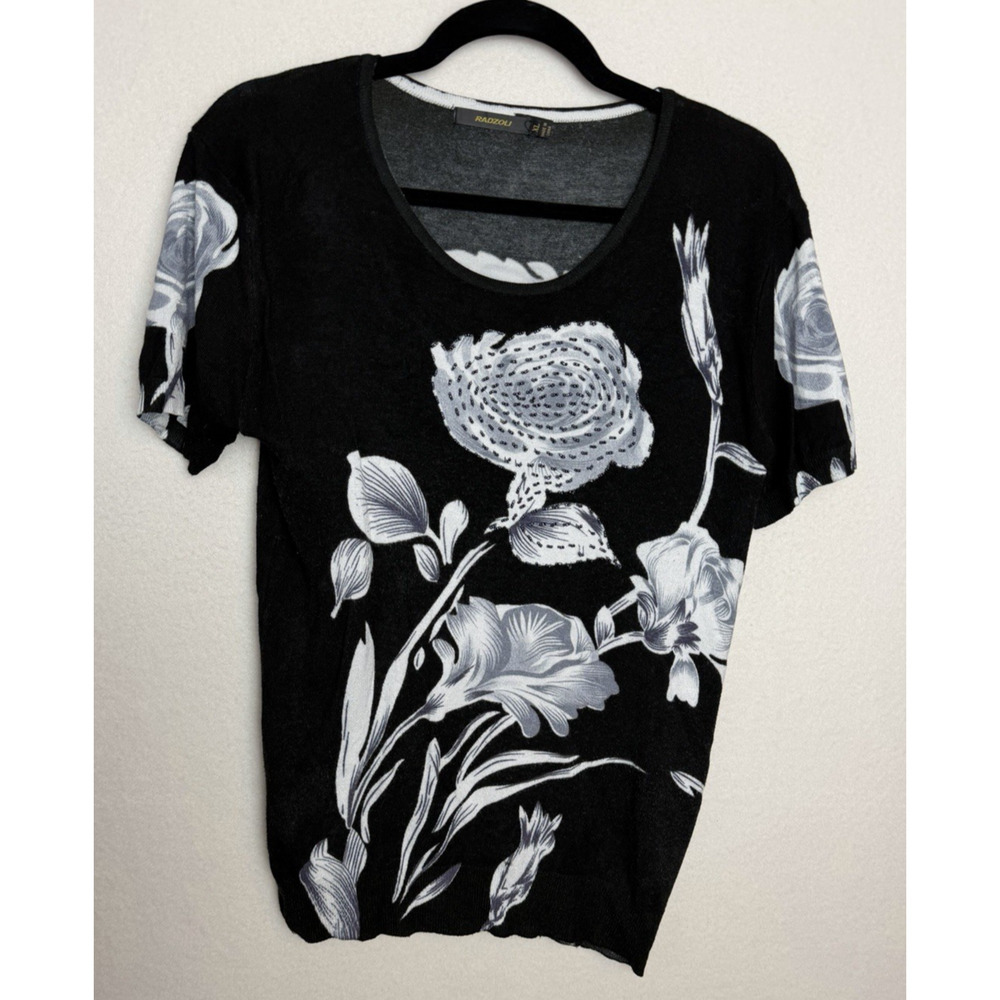 Radzoli Women's Short Sleeve Black Top White Floral Beaded Detail Size XL